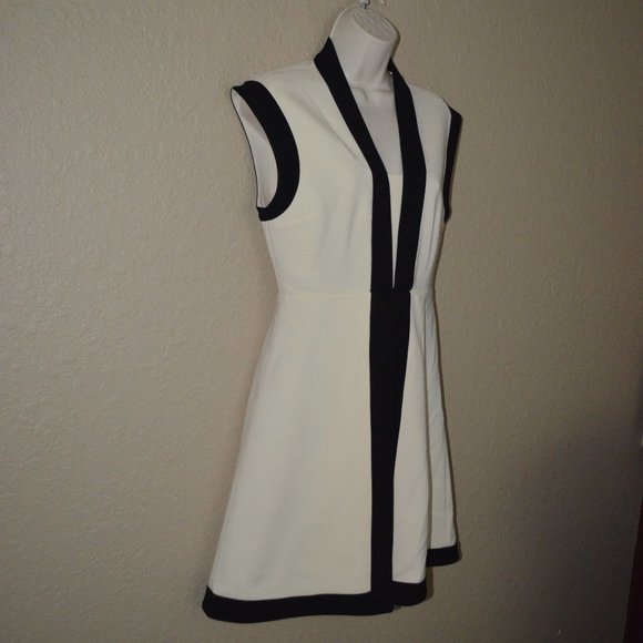Sz S GUCCI Ivory Viscose Black Contrast Trim Shift Dress - Picture 5 of 8